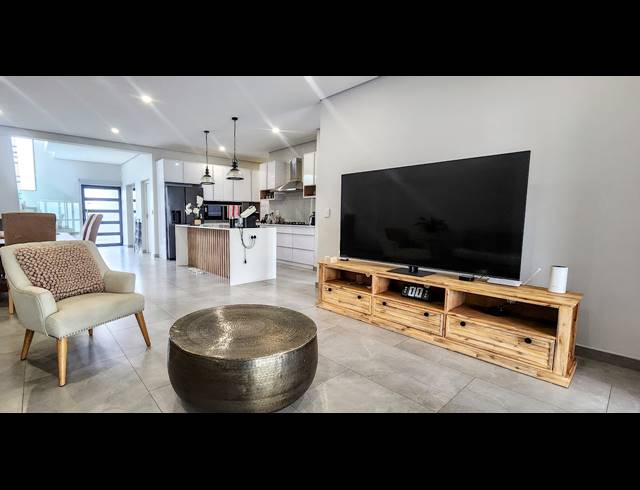 4 BEDROOM FREEHOLD TO LET IN SANDOWN